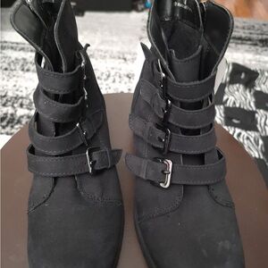 Women's Blondo Elana Black suede leather waterproof ankle boots size 7